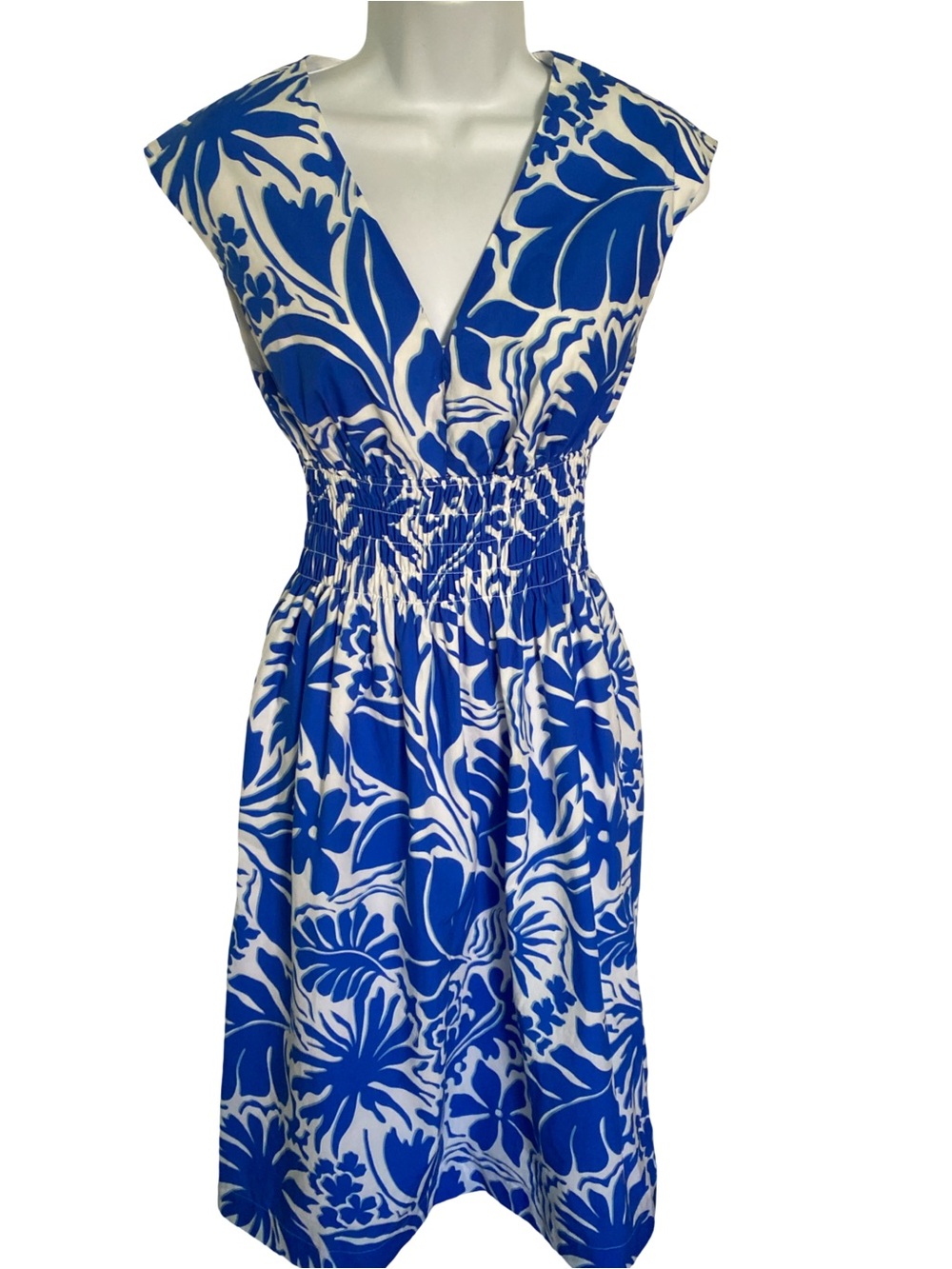 Rails Blue and White Floral V-Neck Smocked Midi Dress-XS
